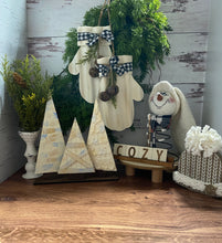 Load image into Gallery viewer, The Collaborated Home - Winter Edition Decor Box 2023