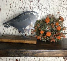 Load image into Gallery viewer, Farmhouse Decor - Raven - Metal Decor - Shelf Sitter - Fall Decor - Halloween Decor