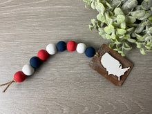 Load image into Gallery viewer, Patriotic Mini Tiered Tray US Beaded Tag